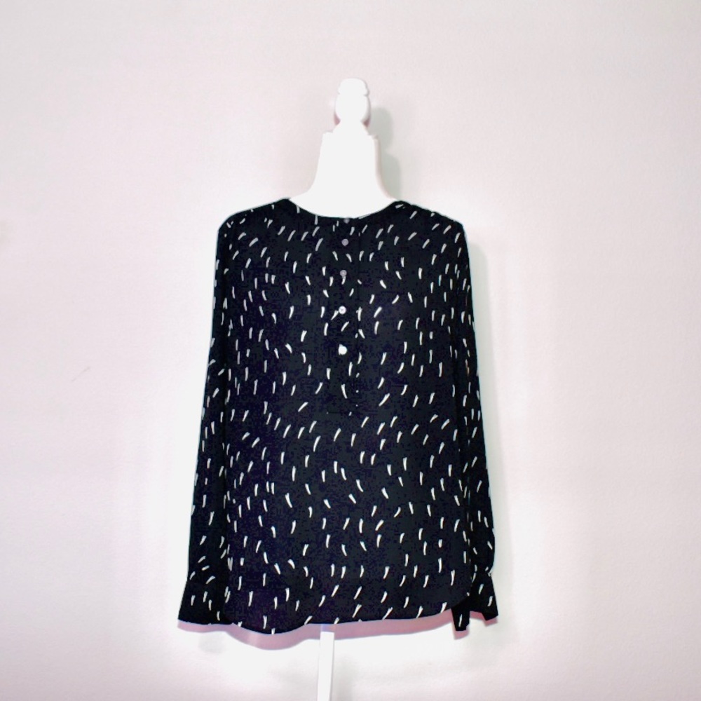 Loft Black and White Long Sleeve Top🎉HOST PICK🎉